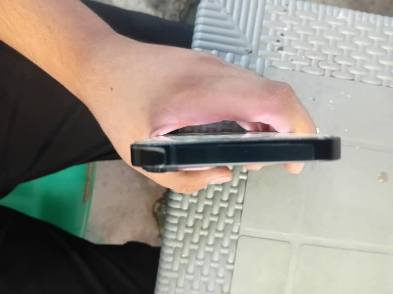 Apple iPhone 13 3
