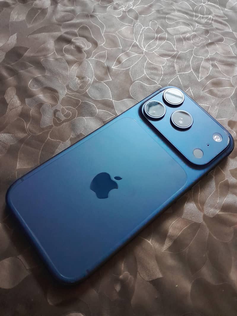Apple iPhone 17 Pro 0