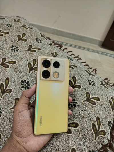 Infinix Note 40 Pro