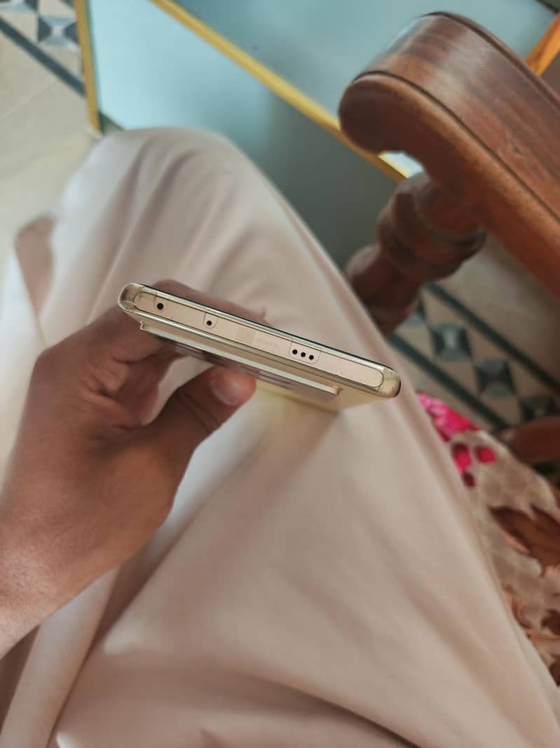 Infinix Note 40 Pro 3