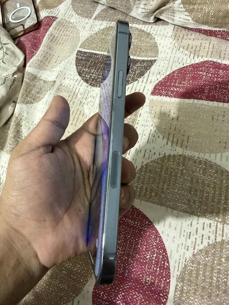 Apple iPhone 13 Pro Max 3