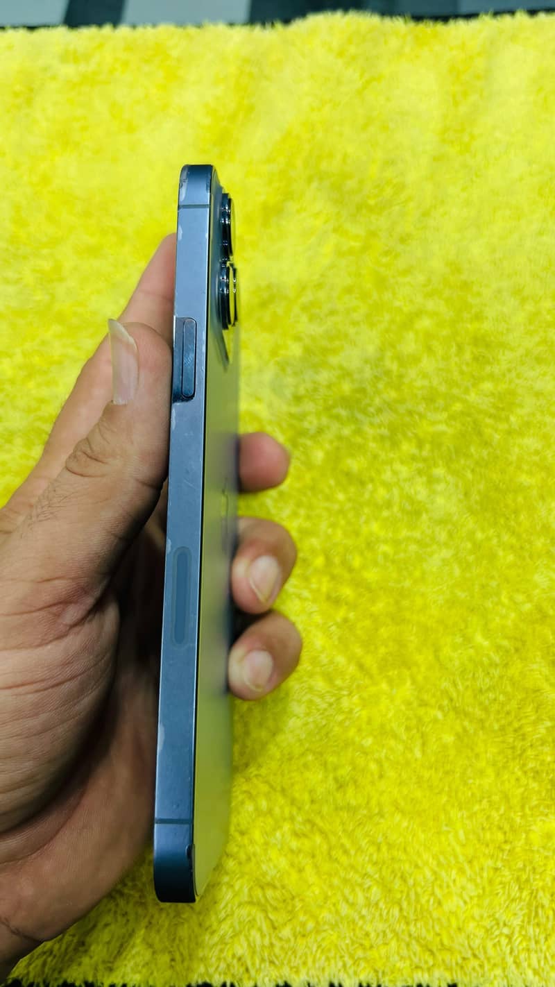 Apple iPhone 13 Pro Max 3