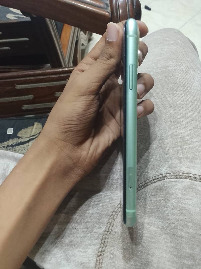 Apple iPhone 11 2
