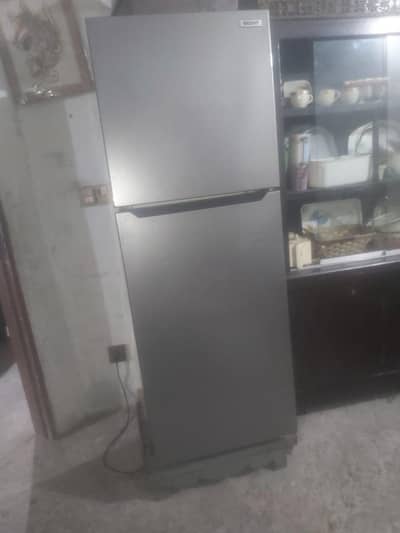 orient fridge medium size in 4 years woranty