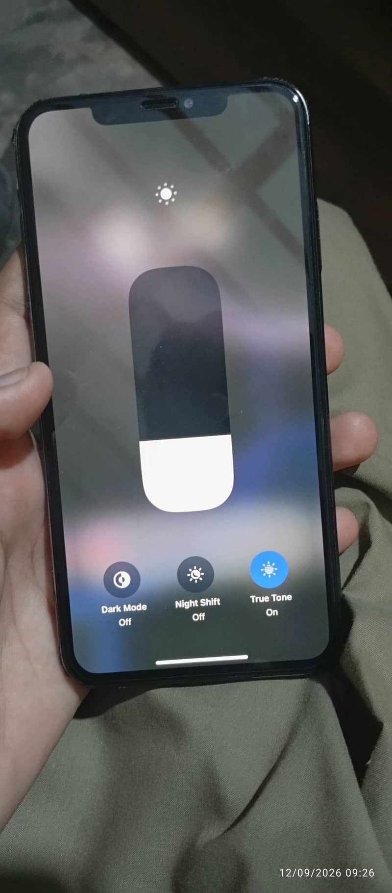 Apple iPhone XS Max 4
