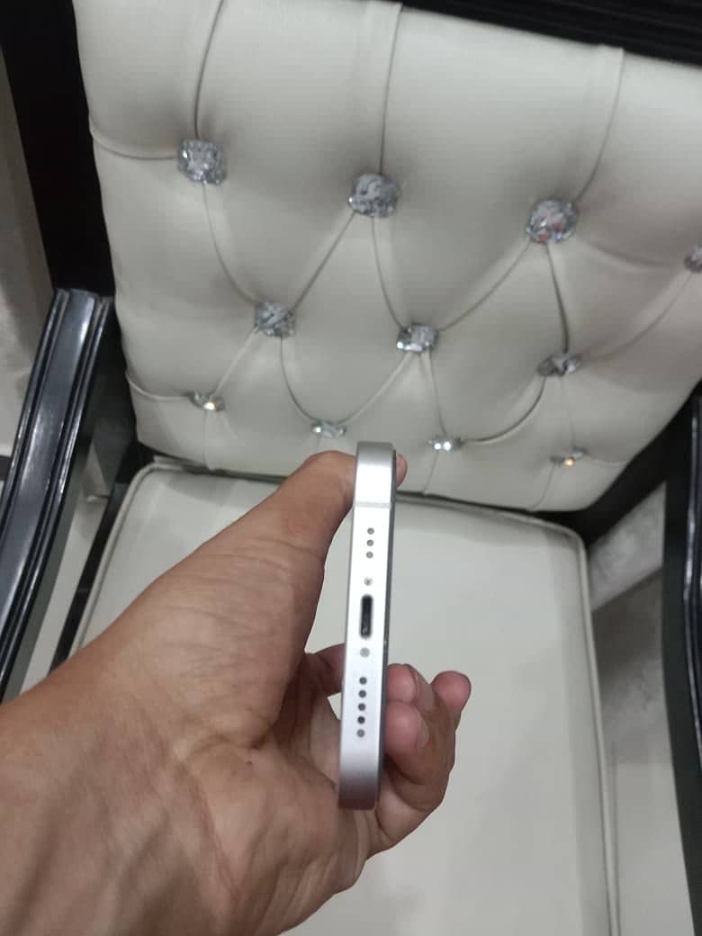 Apple iPhone 12 2