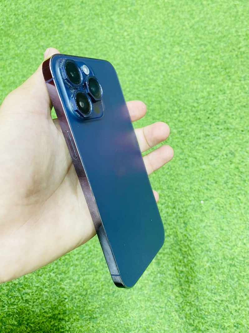 Apple iPhone 14 Pro Max 3