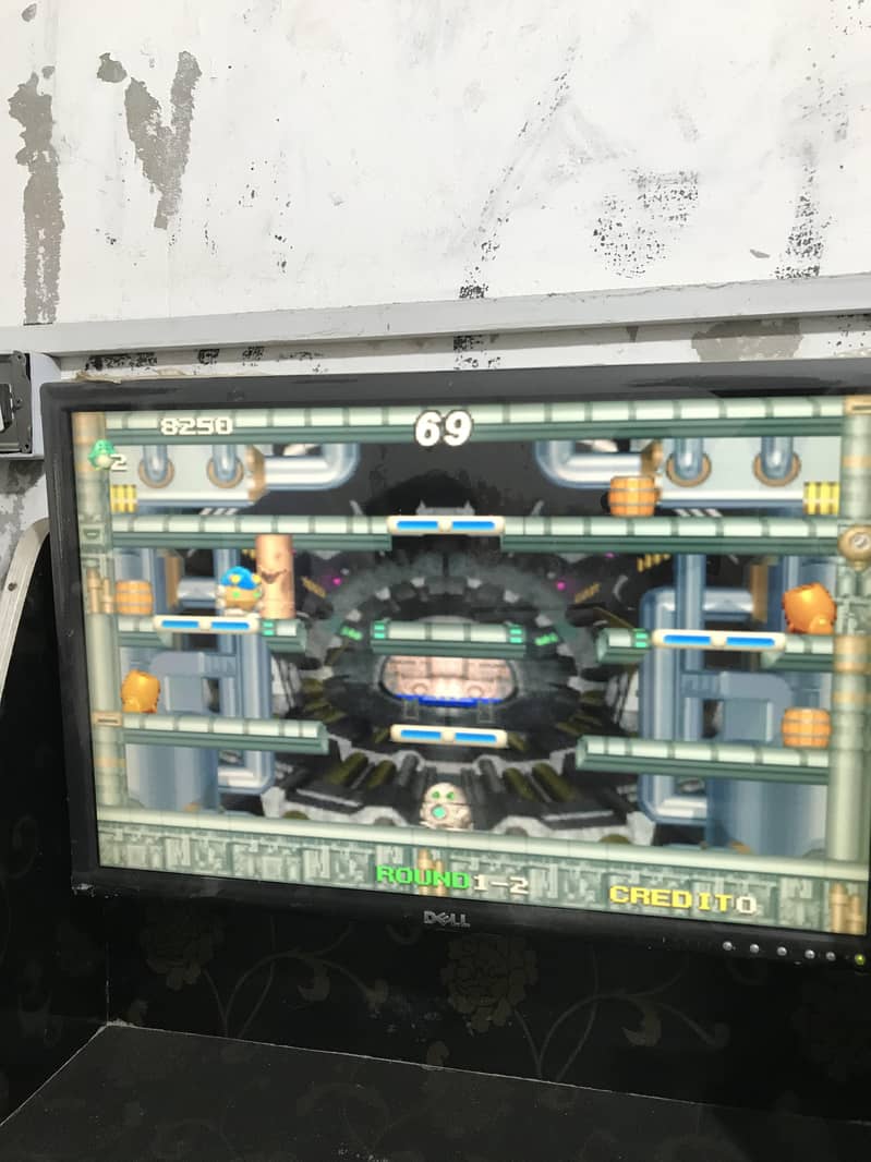 Tokken aracade Machine 5