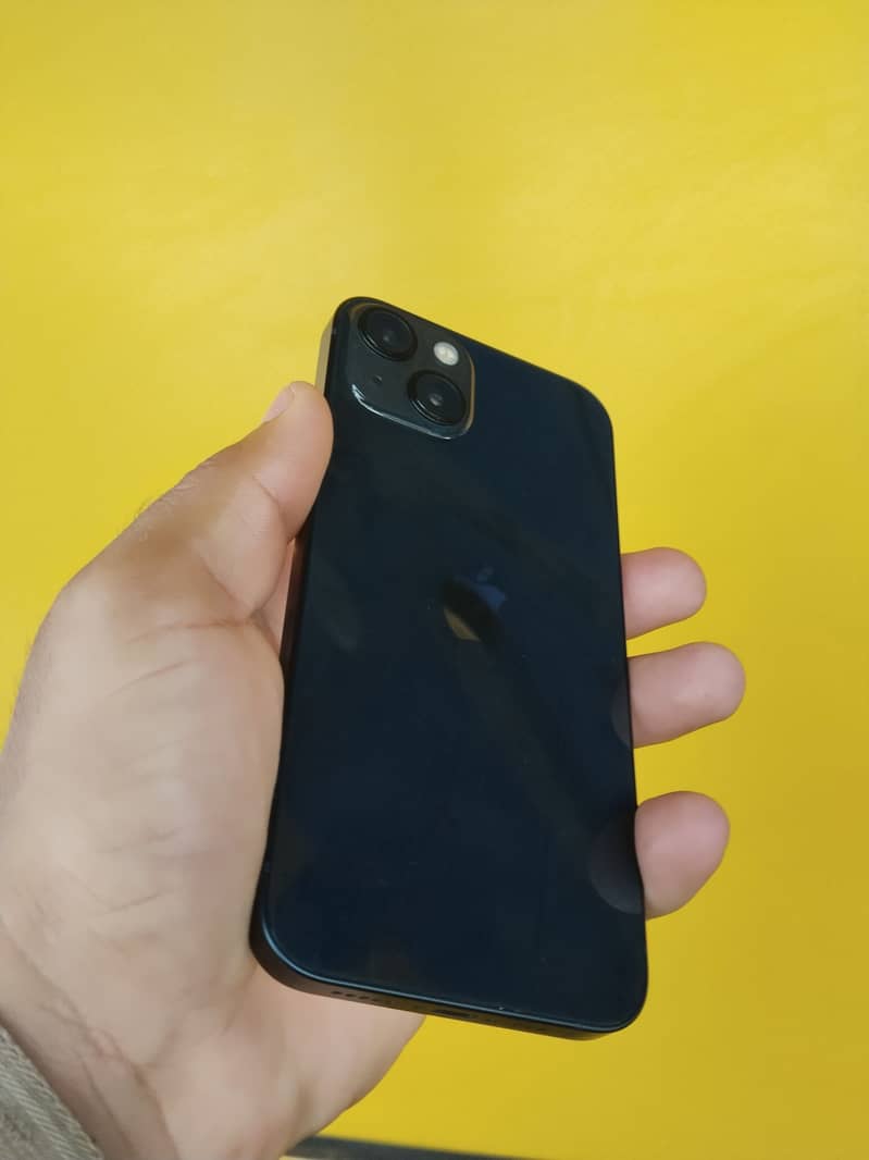 Apple iPhone 13 2