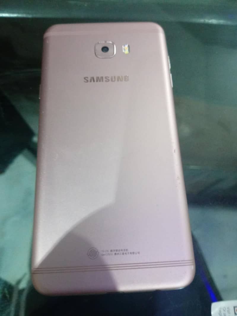 Samsung Mobile C7 Pro 2