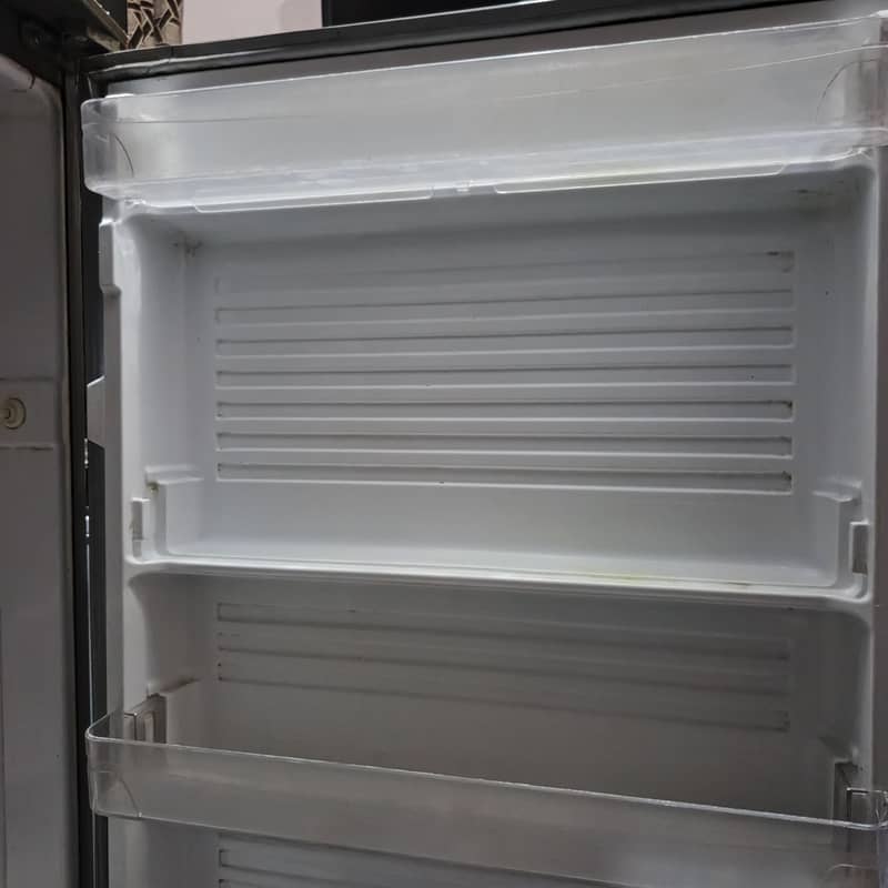 Dawlance Refrigerator Good Condition 2