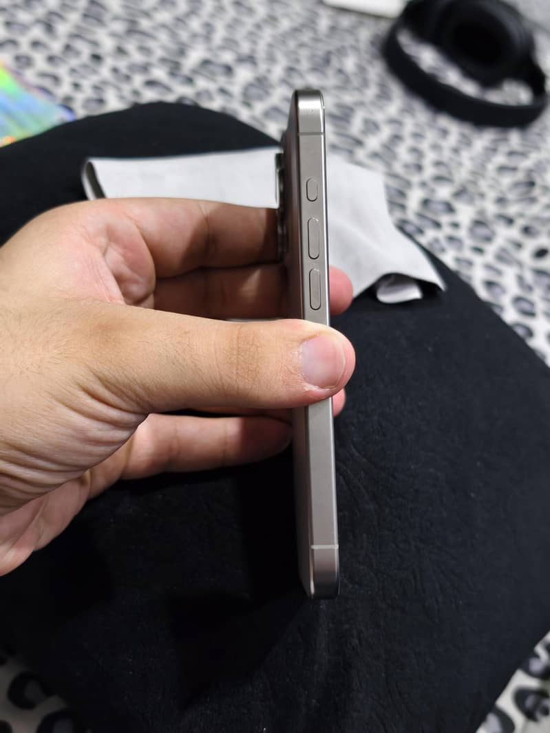 iphone 15 pro jv 1