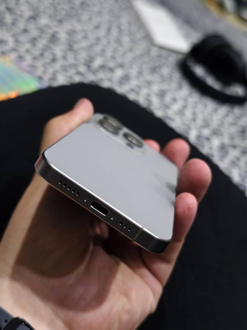 iphone 15 pro jv 7
