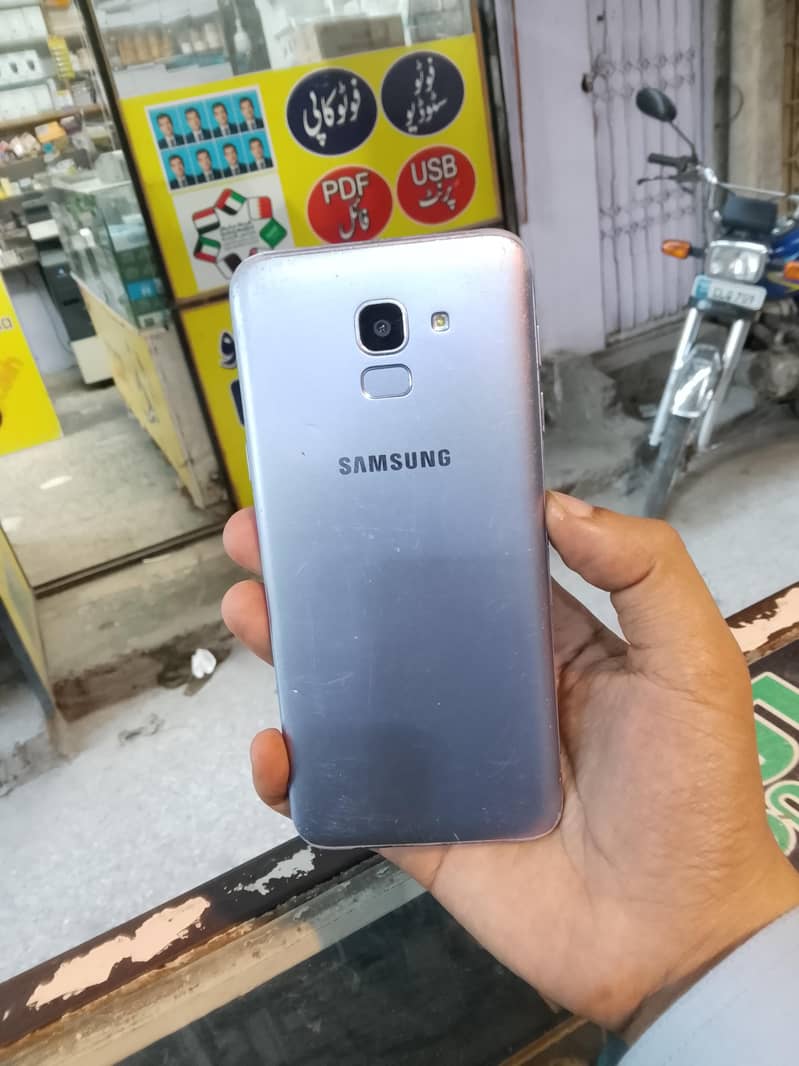 Samsung Mobile J6 0