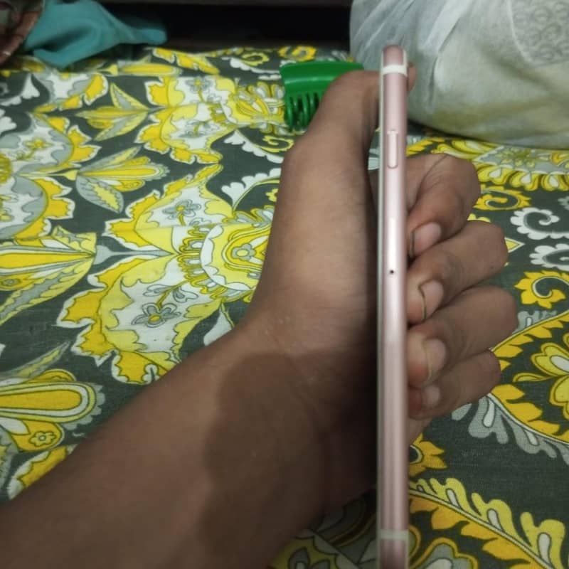 Apple iPhone 6S 2