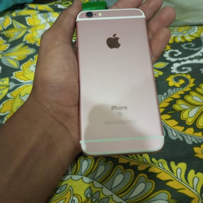 Apple iPhone 6S 3