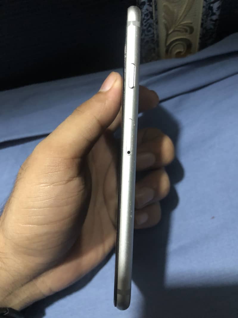 Apple iPhone 6S 3