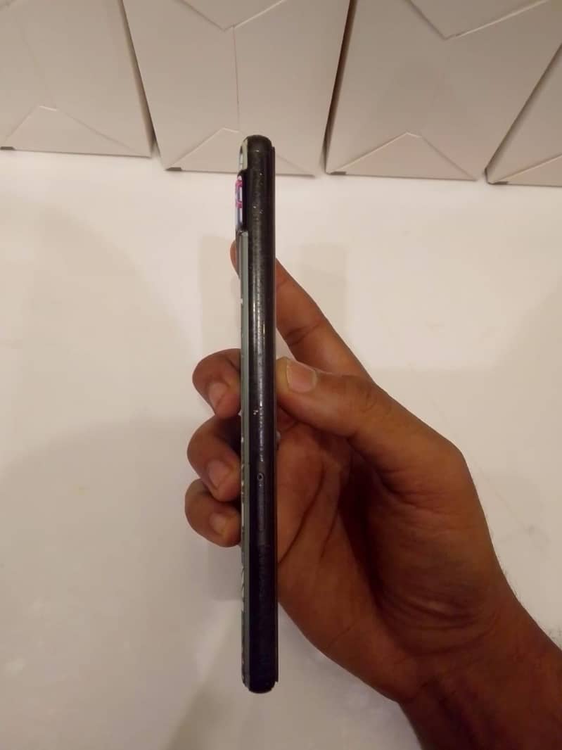 Google Pixel 6a 5