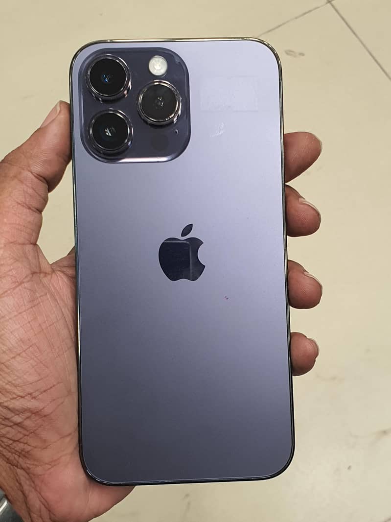Apple iPhone 14 Pro Max 0
