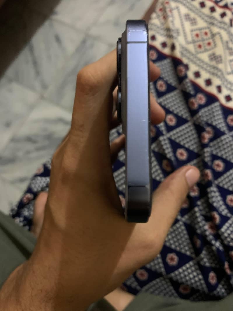 Apple iPhone 13 Pro Max 4
