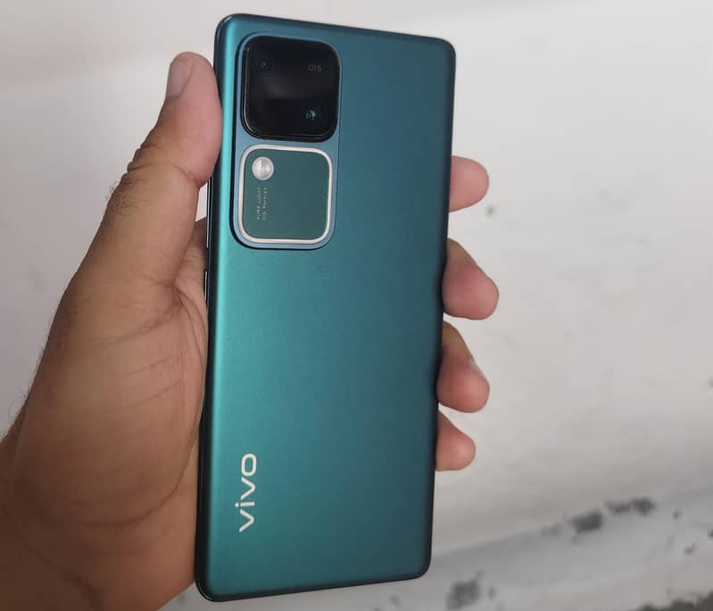 Vivo V30 2