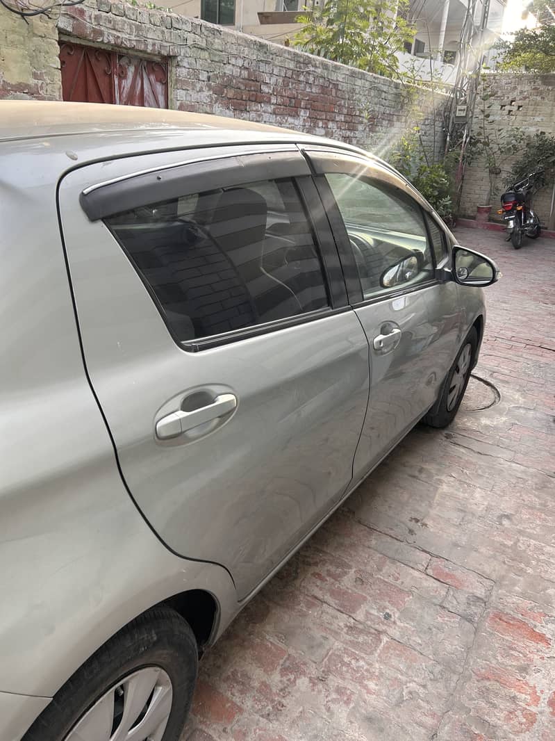Toyota Vitz 2011 1