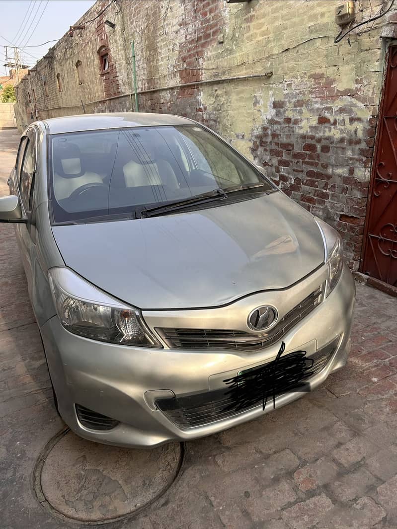 Toyota Vitz 2011 4