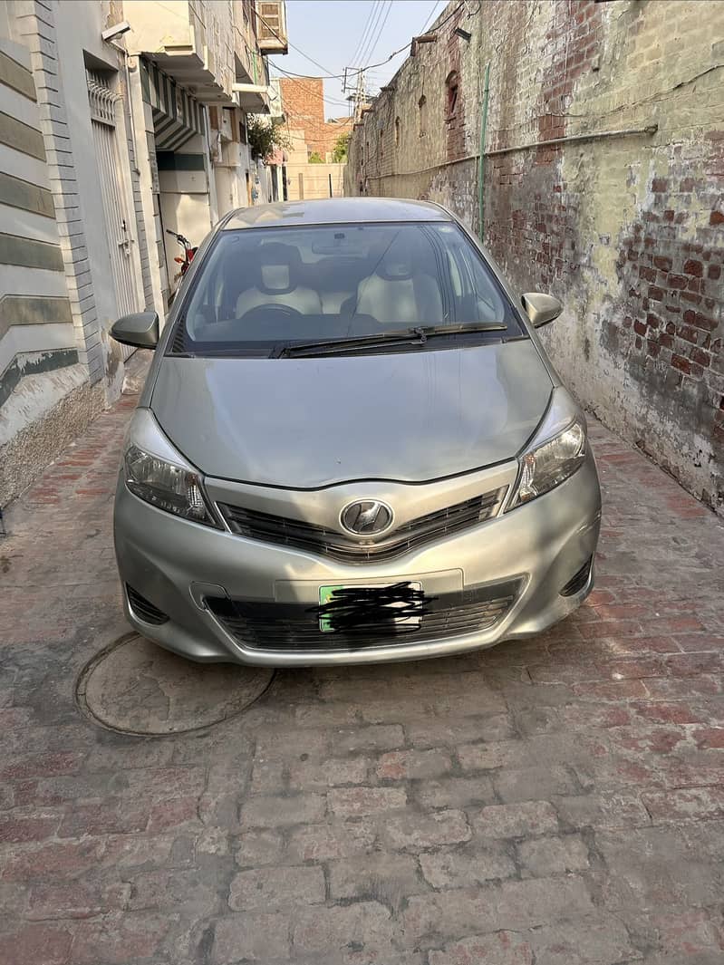 Toyota Vitz 2011 5