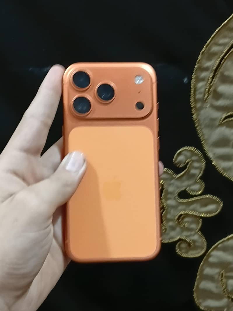 Apple iPhone 17 Pro 2