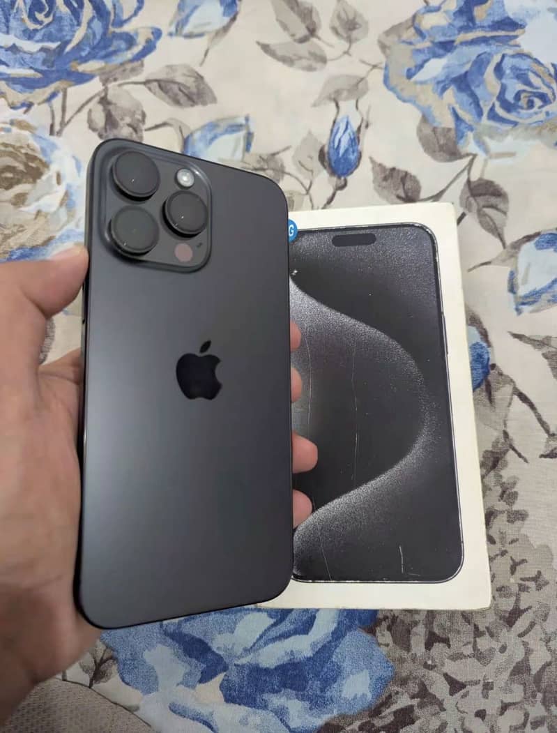 iPhone 15 Pro Max 0