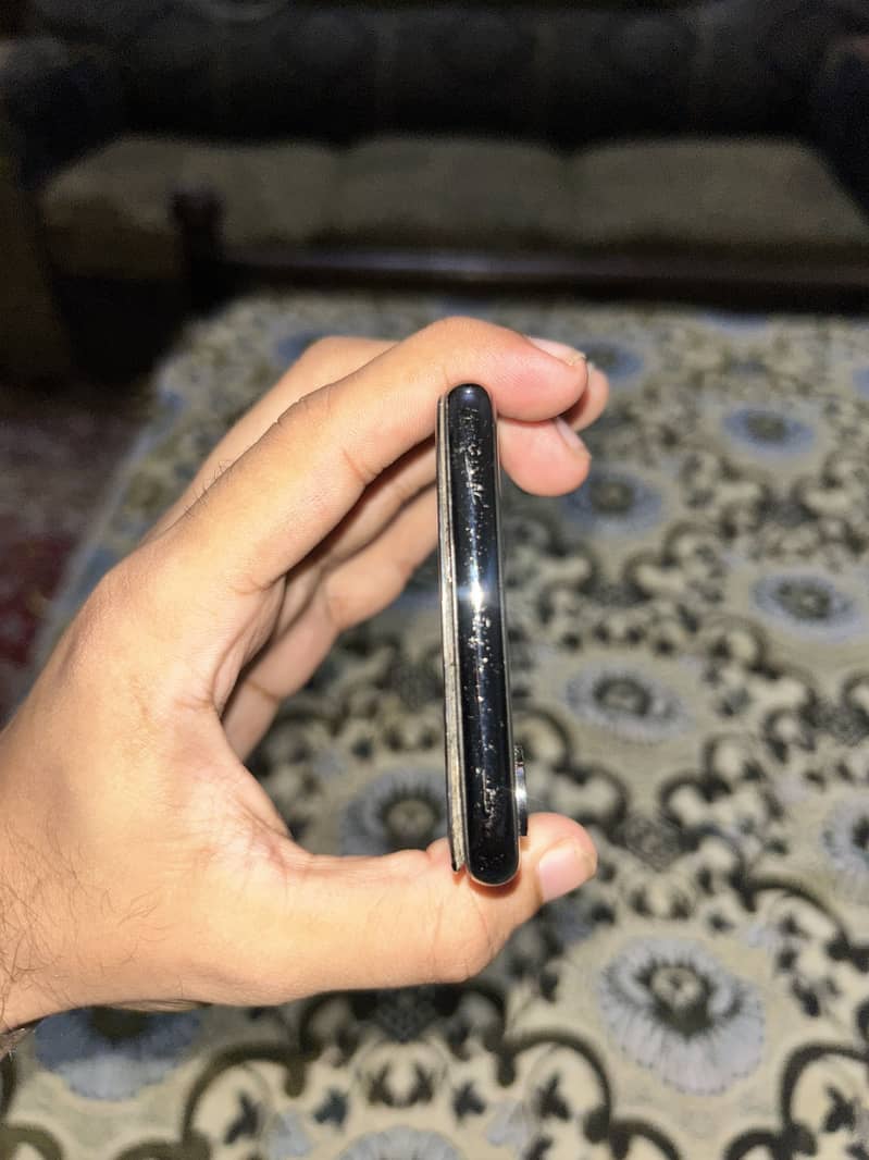 Apple iPhone X 3