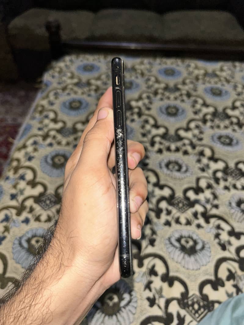 Apple iPhone X 5