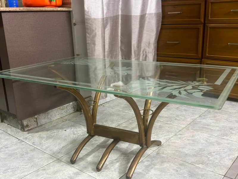 Small glass dining table 1