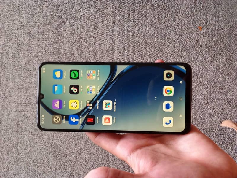 Realme C53 4