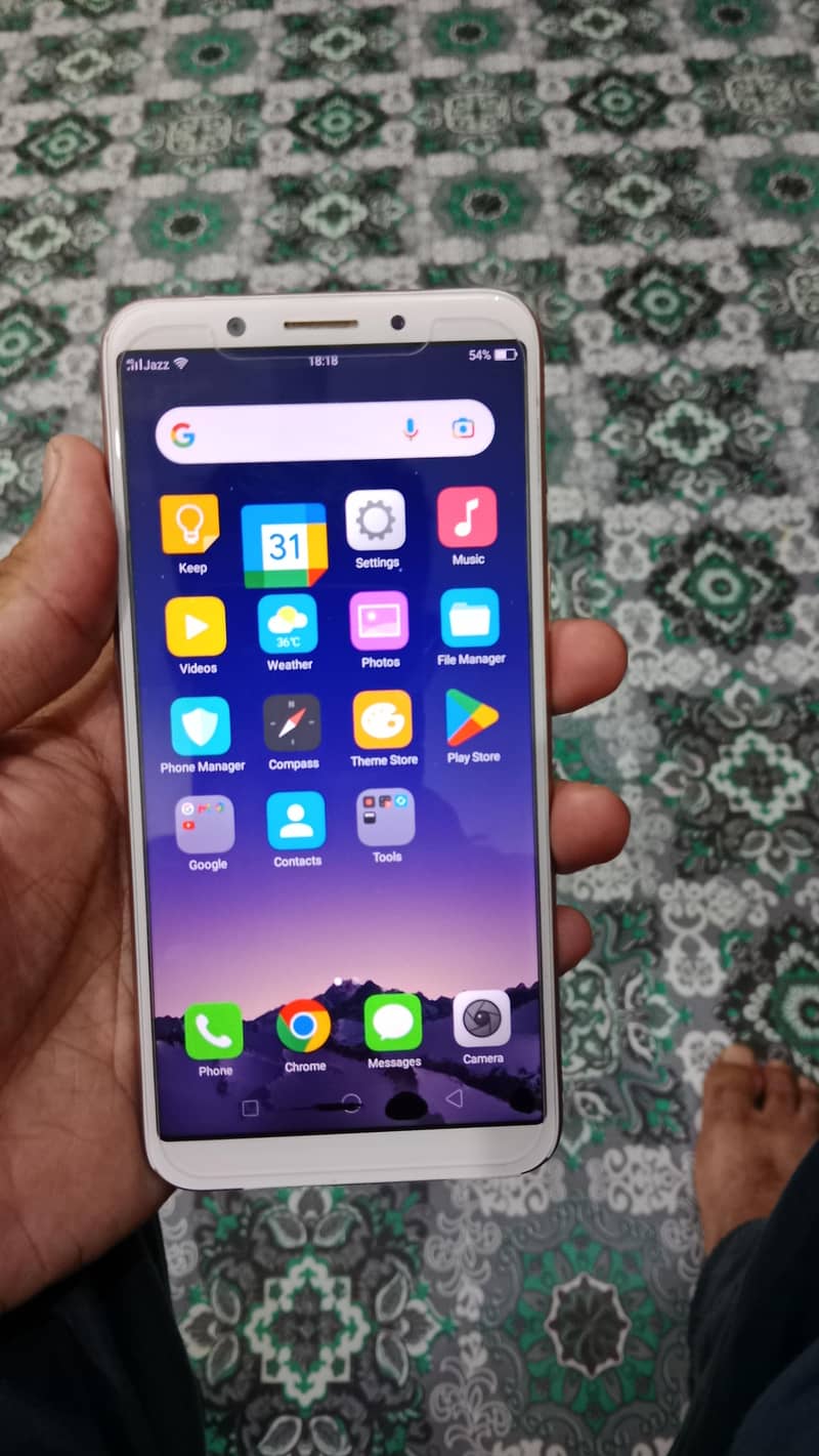 OPPO A83 0