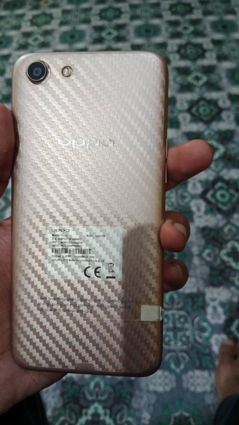 OPPO A83 1