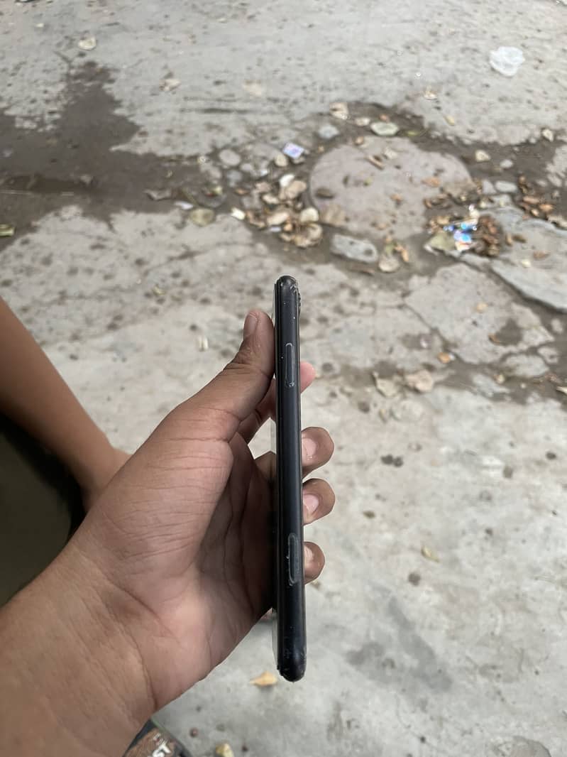 Apple iPhone XR 2