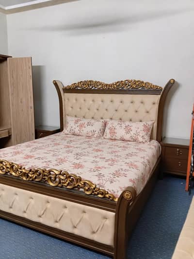 Bedroom Set Furniture with matress| Perfect condition