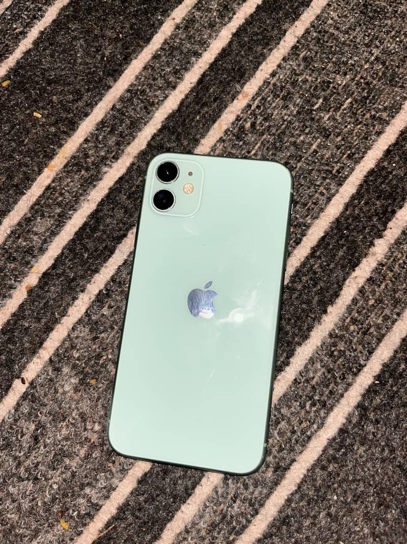 Apple iPhone 11 0