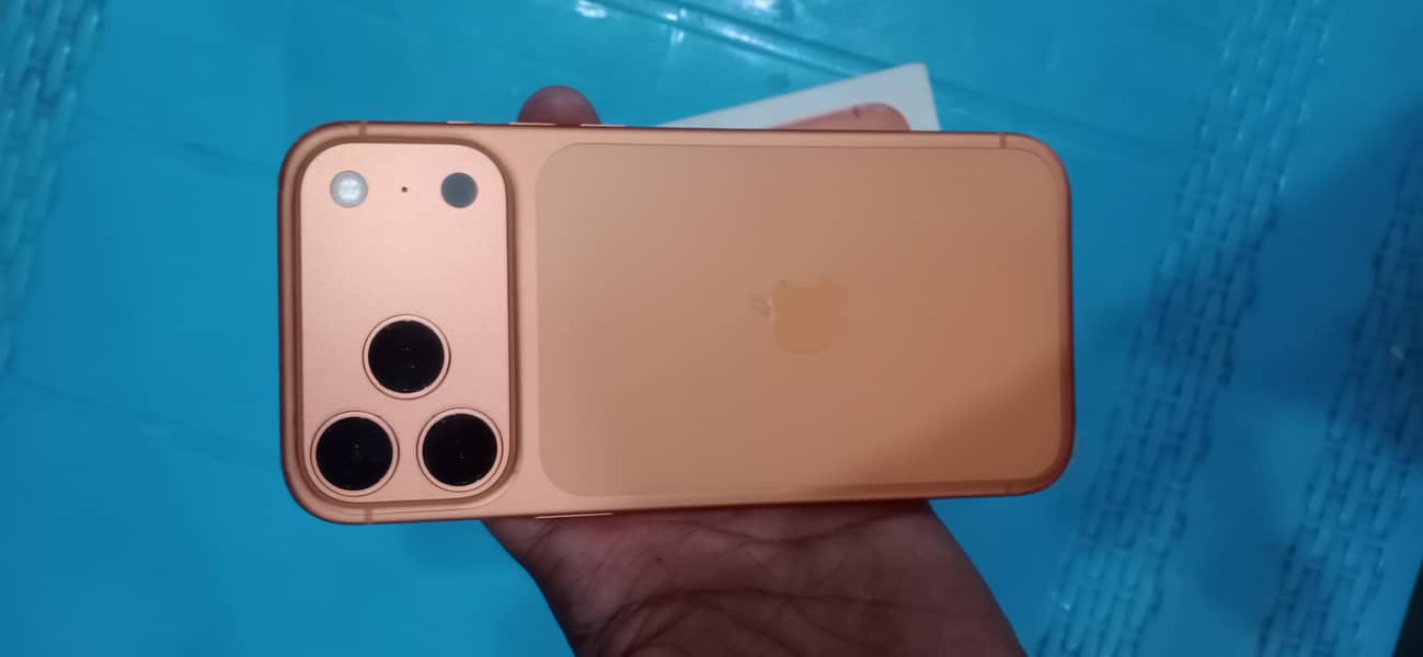 Apple iPhone 17 Pro Max 2