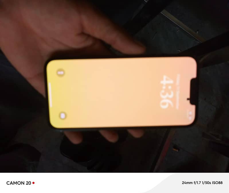 Apple iPhone 13 mdm 4