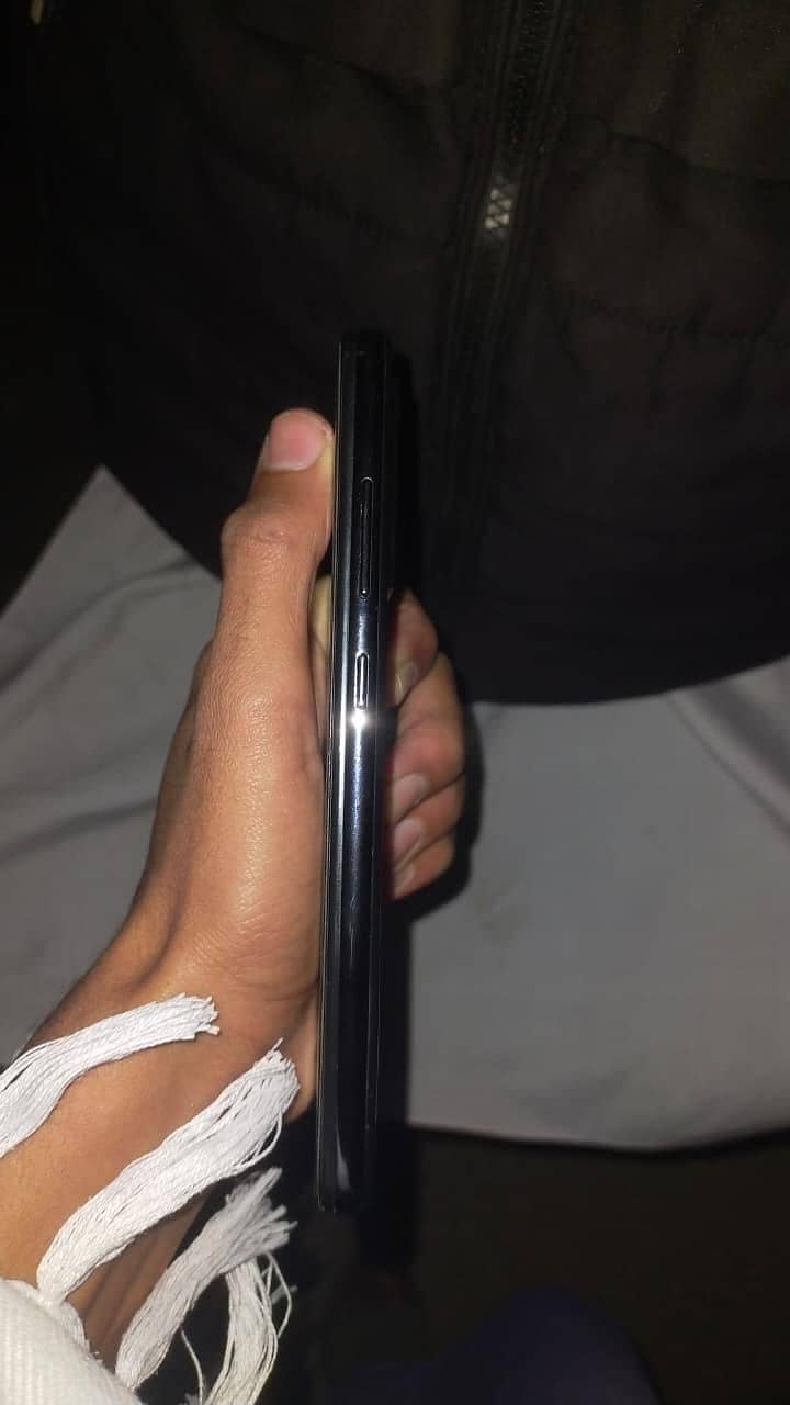 Samsung Mobile A52s 2
