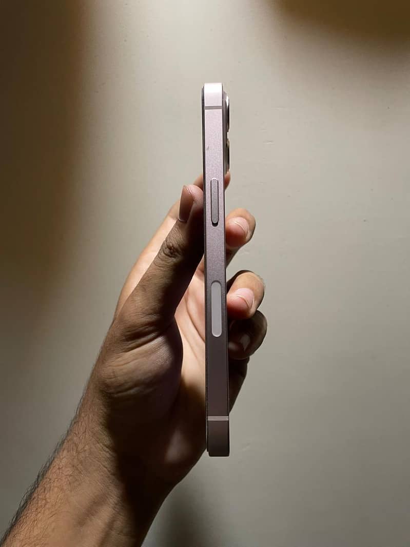 Apple iPhone 13 3