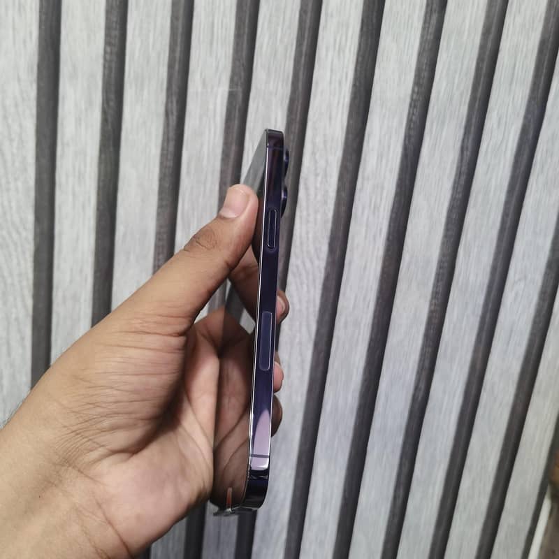 Apple iPhone 14 Pro Max 4
