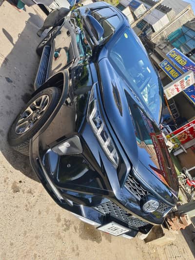 Toyota Fortuner Legender 2022