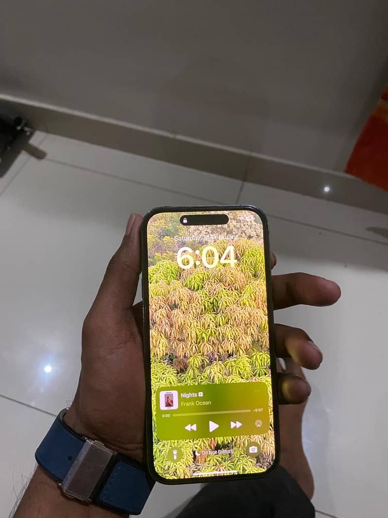 Apple iPhone 14 Pro 1