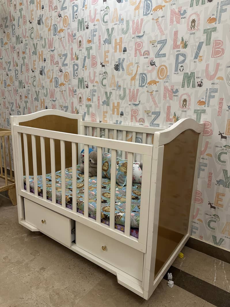 Baby cot 2