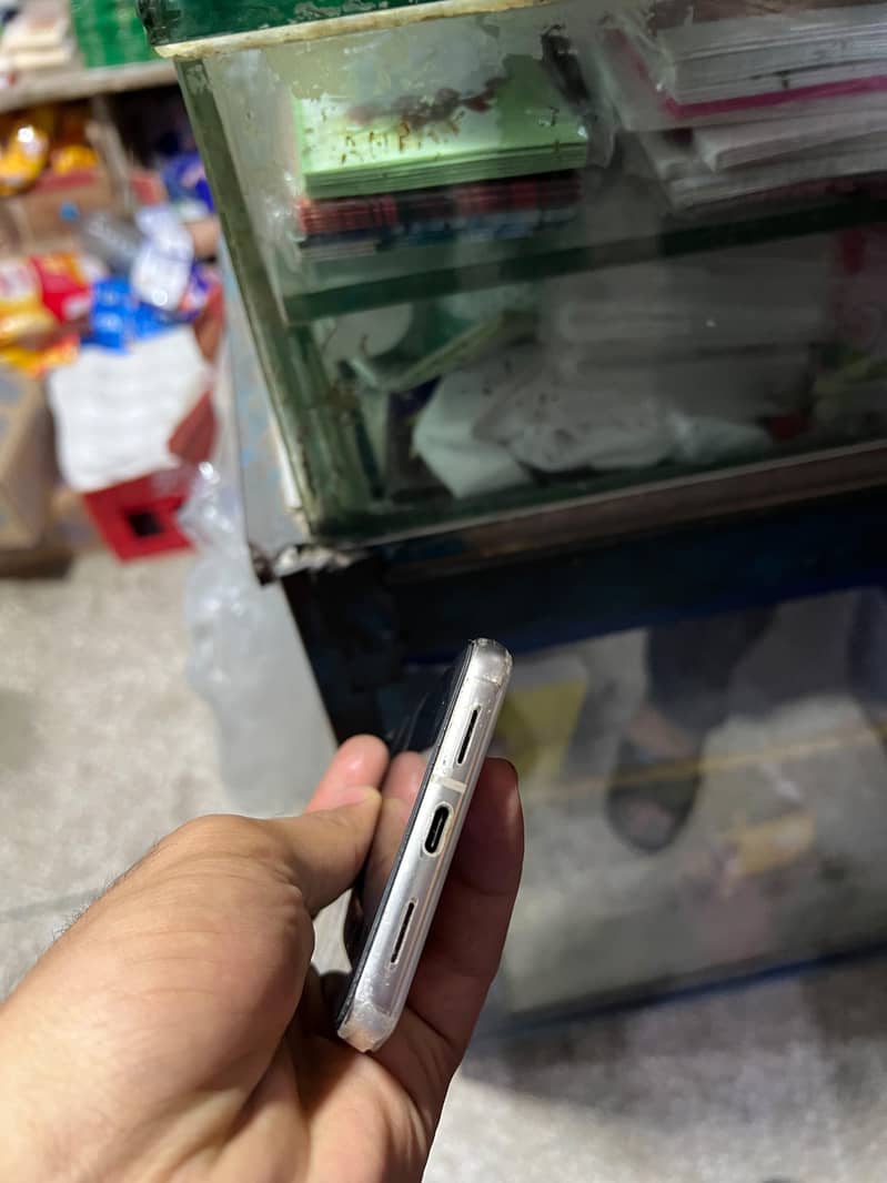 Google Pixel 8 Pro 7