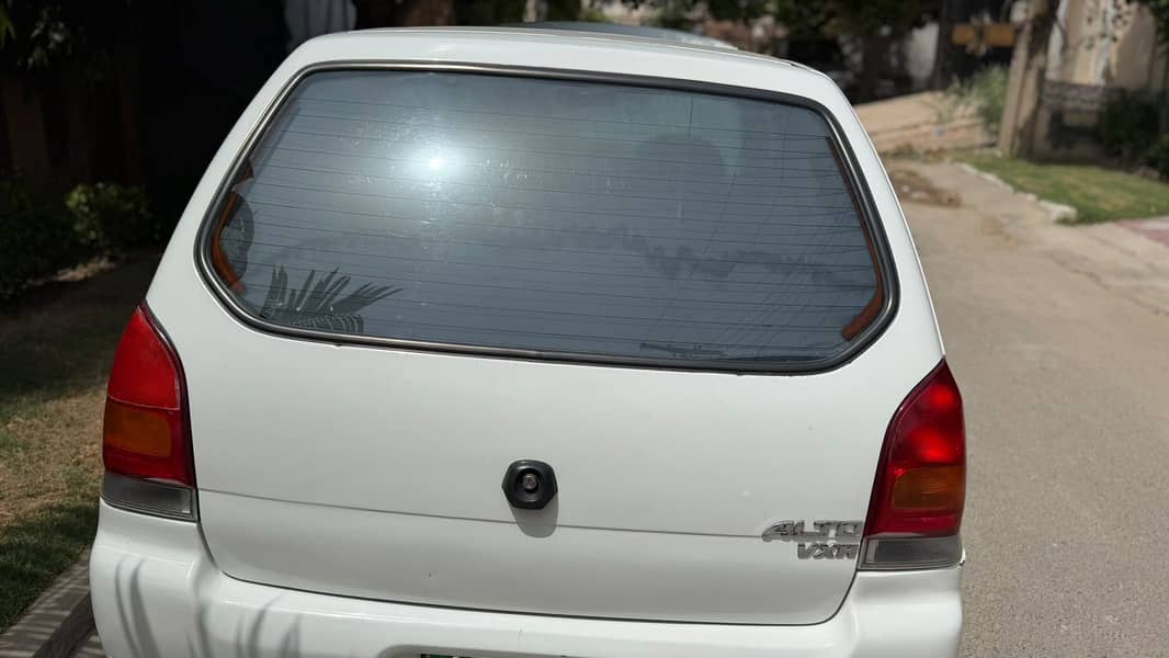 Suzuki Alto 2000 4