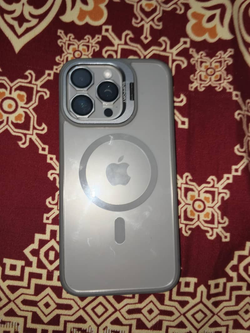 Apple iPhone 15 Pro Max 3